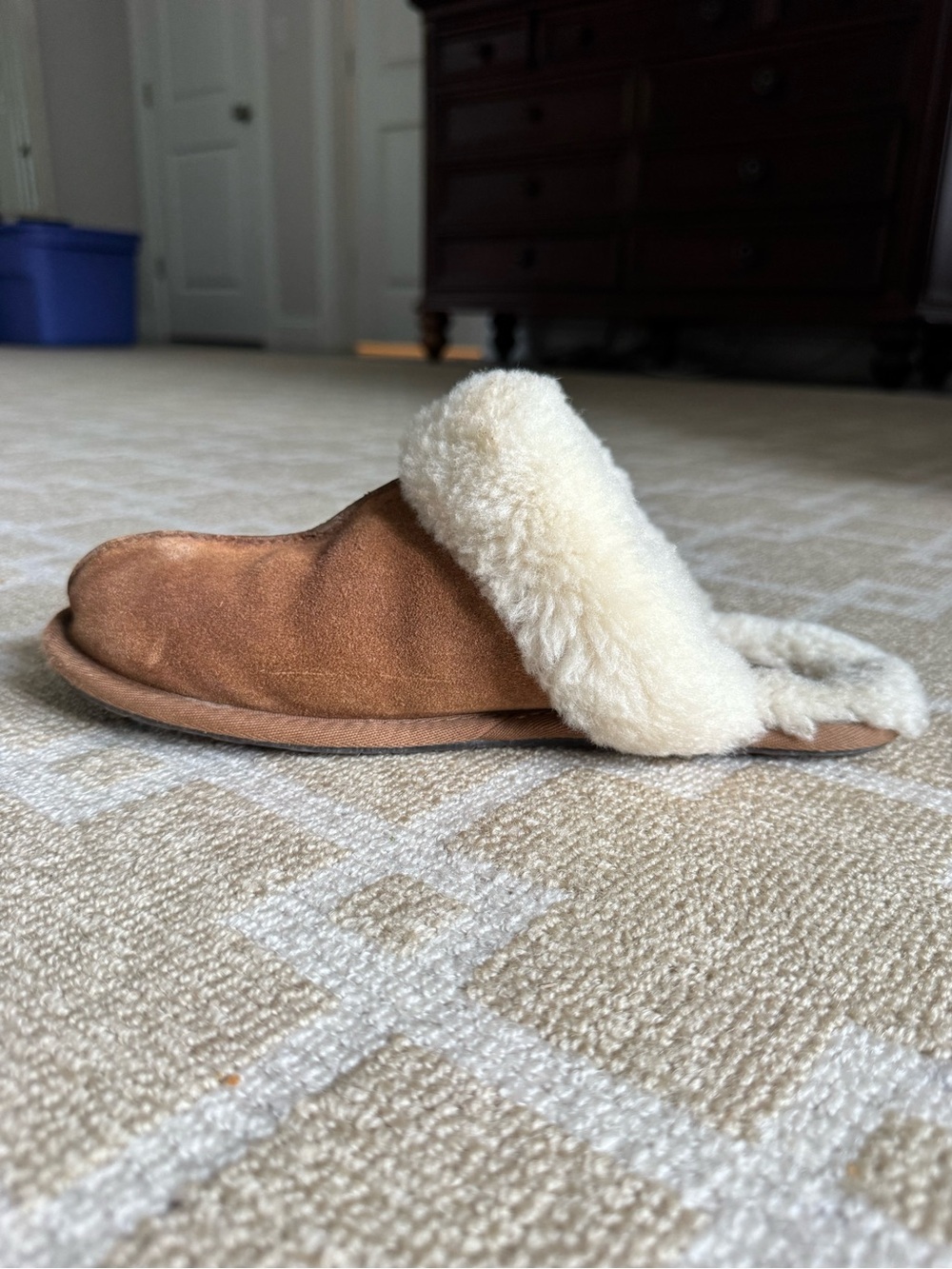 UGG Scuffette II Sheepskin Suede Slippers Chestnut Women’s US 9 - Picture 3 of 12